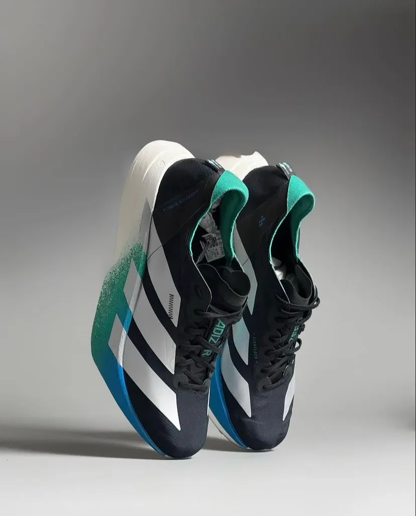 Adizero Adios Pro 4, edição Maratona de Berlim, ângulo 1 de 4