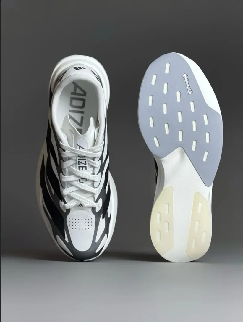 Adizero Evo SL zebra, ângulo 1 de 8