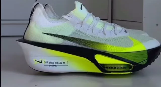 Nike Alphafly 3 branco e verde-limão
